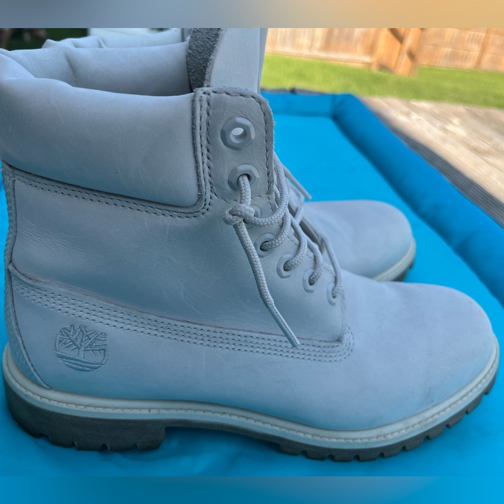 Timberland Primaloft 400 gram waterproof boots. Light gray. Leather. Sz 9.5